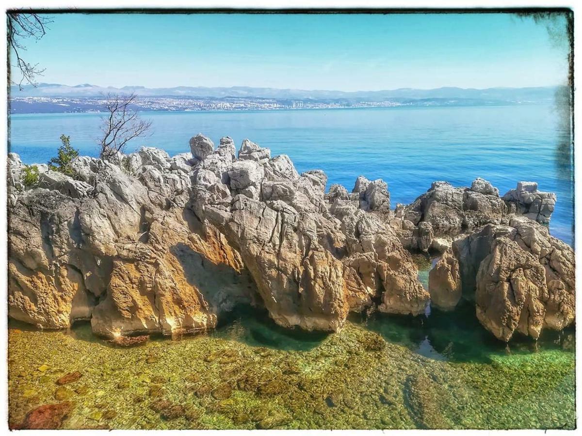 Apartman Ana Lovran Buitenkant foto