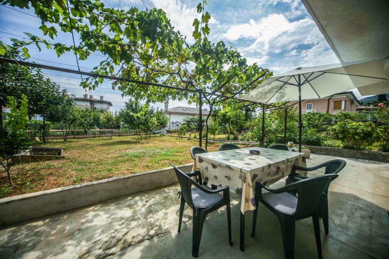 Apartman Ana Lovran Buitenkant foto
