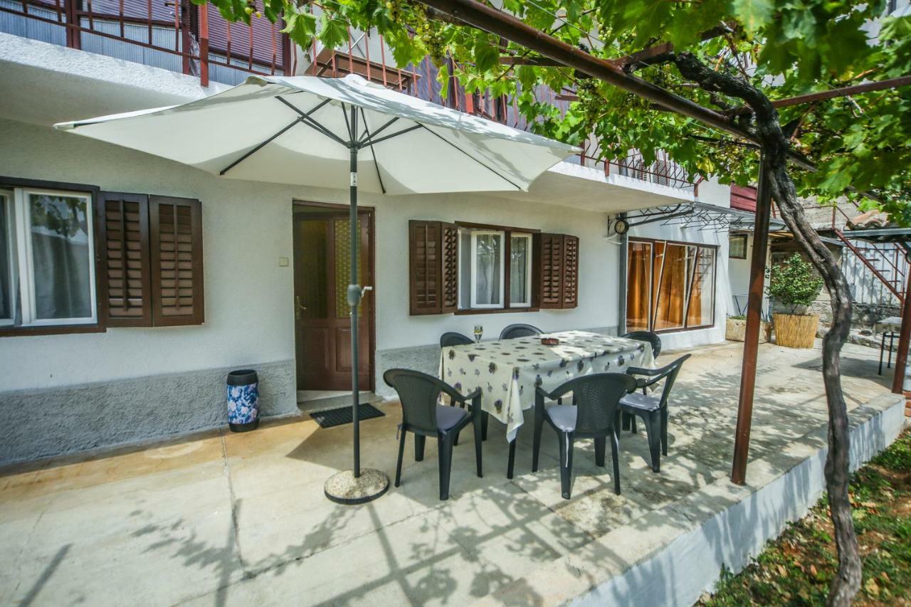 Apartman Ana Lovran Buitenkant foto