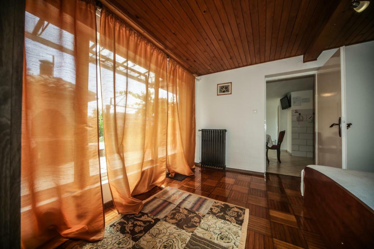 Apartman Ana Lovran Buitenkant foto