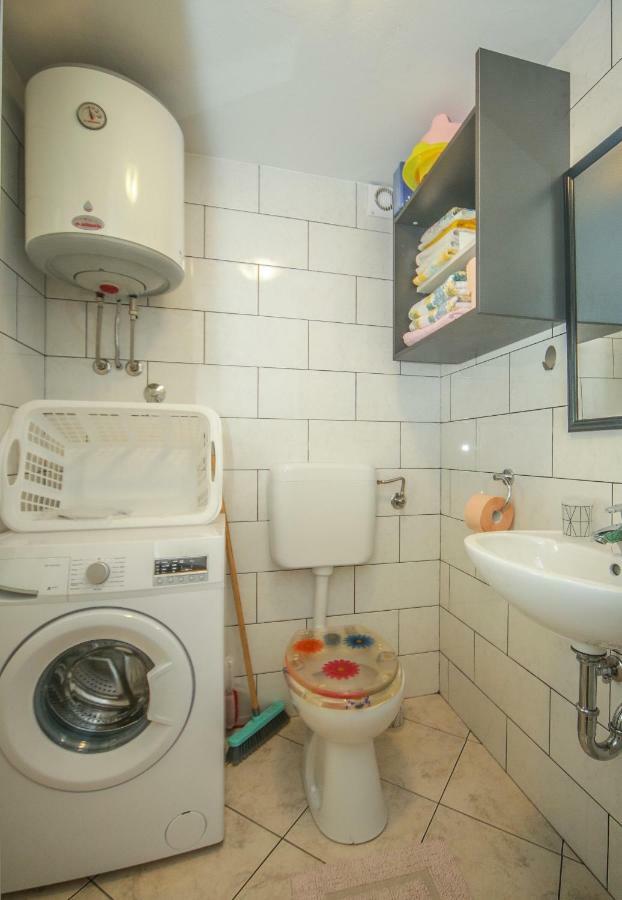 Apartman Ana Lovran Buitenkant foto